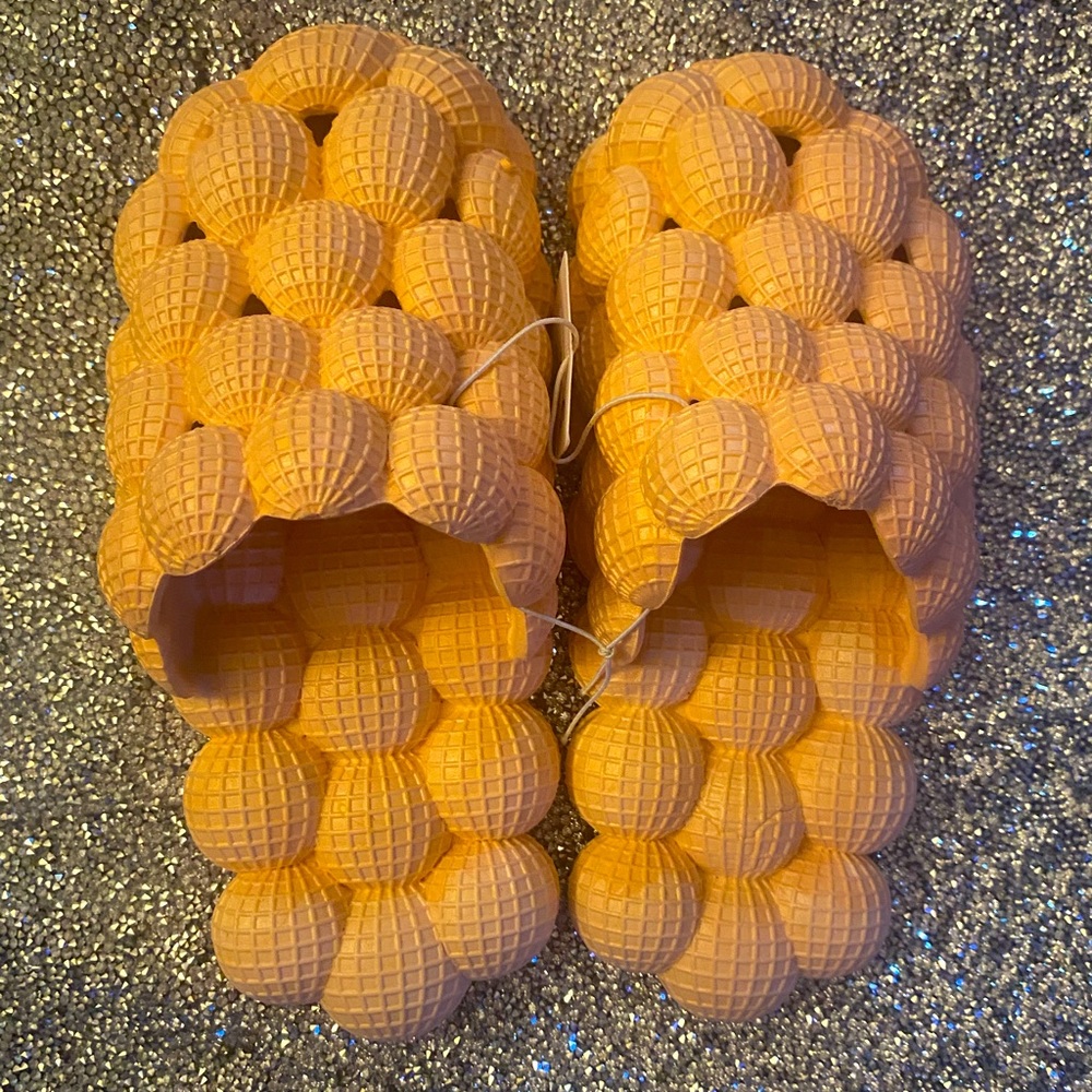 Women's Blush Bubble Slides